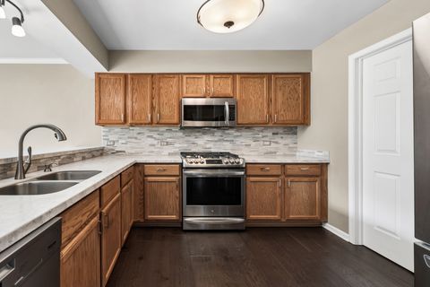 Tiny photo for 2707 Cobblestone Drive #END, Crystal Lake, IL 60012 (MLS # 12591811)