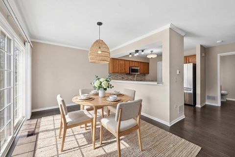 Tiny photo for 2707 Cobblestone Drive #END, Crystal Lake, IL 60012 (MLS # 12591811)