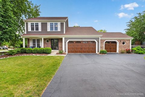 Photo of 1125 Dovercliff Way, Crystal Lake, IL 60014 (MLS # 12670844)