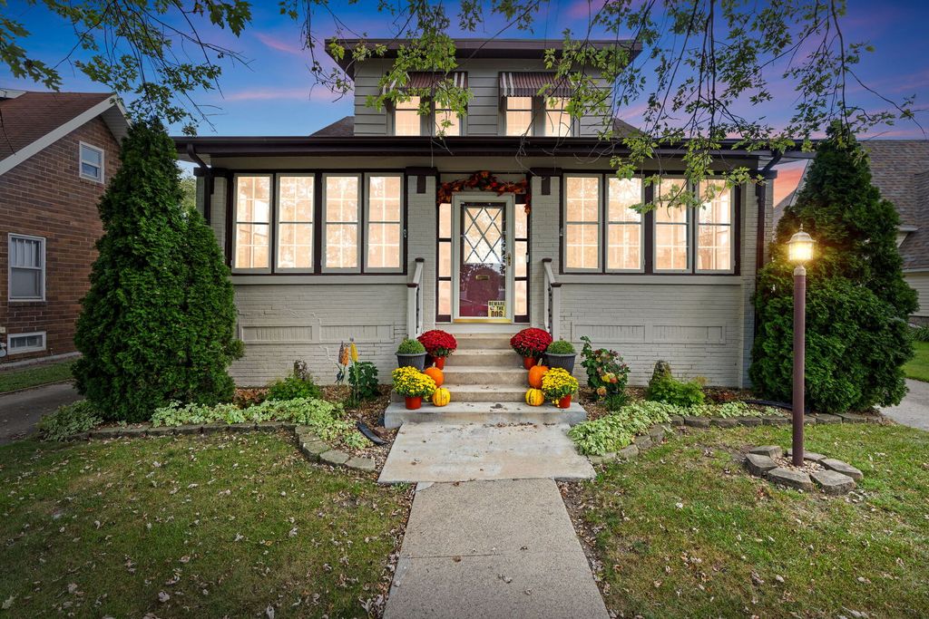 Photo for 1361 Elizabeth Street, Crete, IL 60417 (MLS # 12487408)