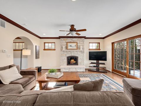 Tiny photo for 424 S Edgewood Avenue, La Grange, IL 60525 (MLS # 12558720)