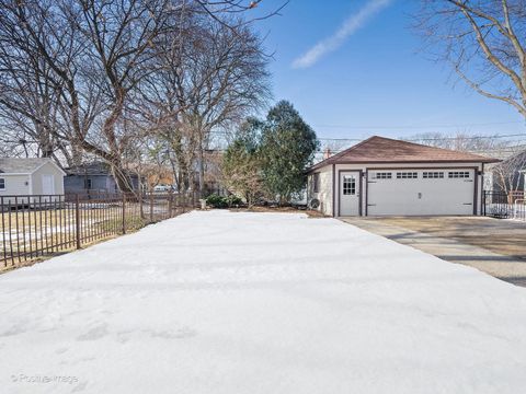 Tiny photo for 424 S Edgewood Avenue, La Grange, IL 60525 (MLS # 12558720)