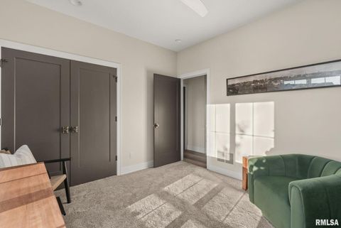 Tiny photo for 5167 LAKESIDE Court, Bettendorf, IA 52722 (MLS # QC4269311)