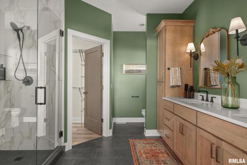 Tiny photo for 5167 Lakeside Court, Bettendorf, IA 52722 (MLS # QC4269311)