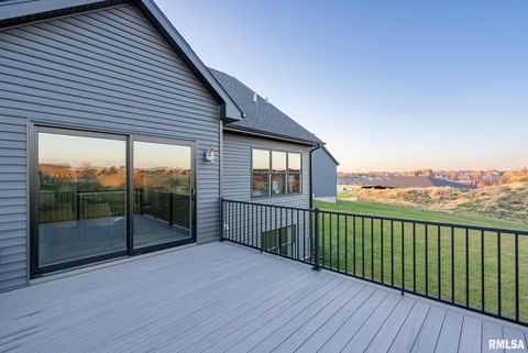 Tiny photo for 5167 LAKESIDE Court, Bettendorf, IA 52722 (MLS # QC4269311)