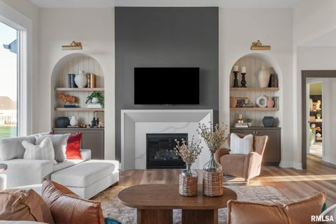 Tiny photo for 5167 LAKESIDE Court, Bettendorf, IA 52722 (MLS # QC4269311)