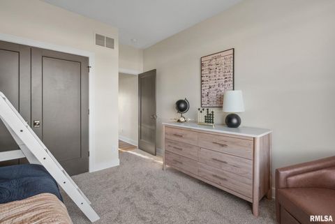 Tiny photo for 5167 LAKESIDE Court, Bettendorf, IA 52722 (MLS # QC4269311)