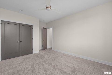 Tiny photo for 5167 Lakeside Court, Bettendorf, IA 52722 (MLS # QC4269311)