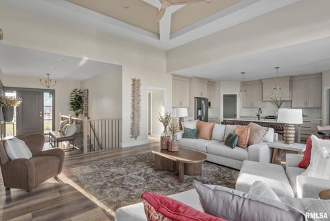 Tiny photo for 5167 LAKESIDE Court, Bettendorf, IA 52722 (MLS # QC4269311)