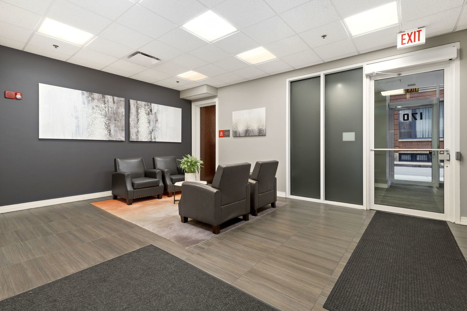 Chicago, Illinois 60605, United States, 2 Bedrooms Bedrooms, ,2 BathroomsBathrooms,Residential,Active,132456