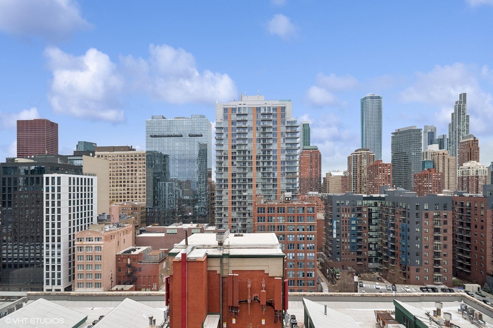 Chicago, Illinois 60605, United States, 2 Bedrooms Bedrooms, ,2 BathroomsBathrooms,Residential,Active,132456