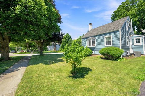 Tiny photo for 301 N 4th Street, Geneva, IL 60134 (MLS # 12718488)