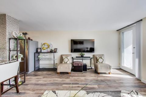 Tiny photo for 601 E 32nd Street #907, Chicago, IL 60616 (MLS # 12398274)