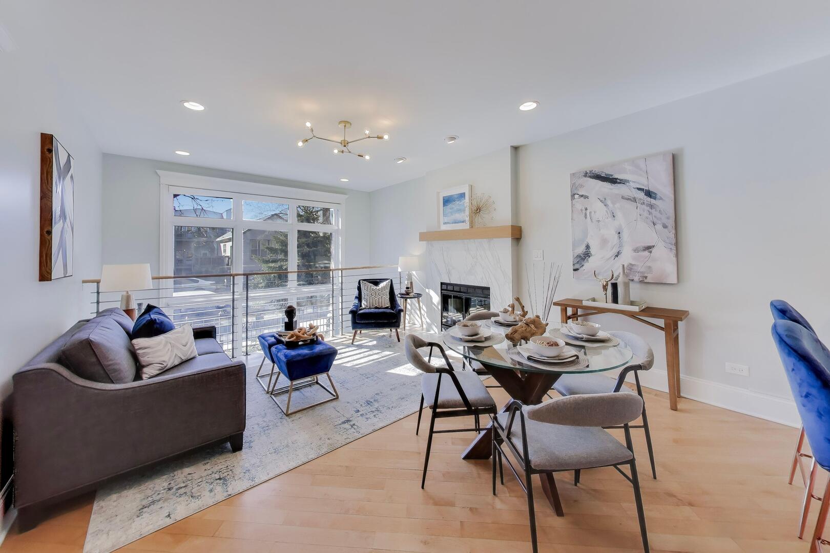 1910 W ARMITAGE Avenue 1W