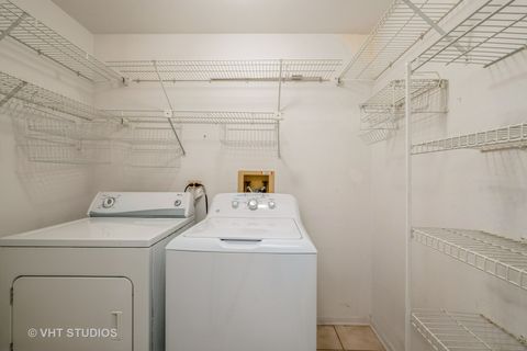 Tiny photo for 1949 N Charter Point Drive #1949, Arlington Heights, IL 60004 (MLS # 12464179)