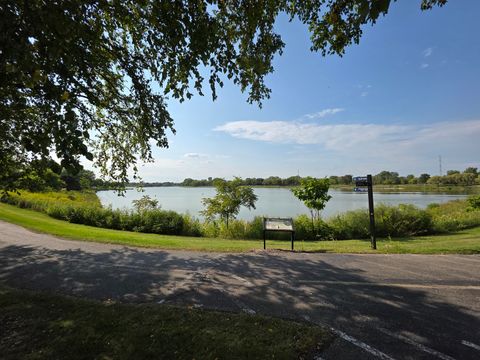 Tiny photo for 1949 N Charter Point Drive #1949, Arlington Heights, IL 60004 (MLS # 12464179)