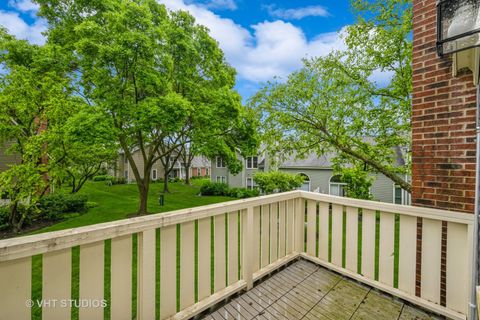 Tiny photo for 1949 N Charter Point Drive #1949, Arlington Heights, IL 60004 (MLS # 12464179)
