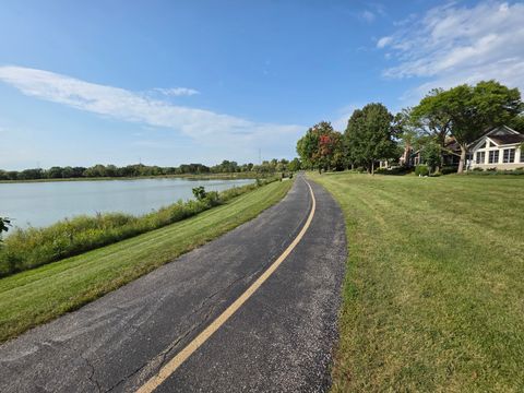 Tiny photo for 1949 N Charter Point Drive #1949, Arlington Heights, IL 60004 (MLS # 12464179)