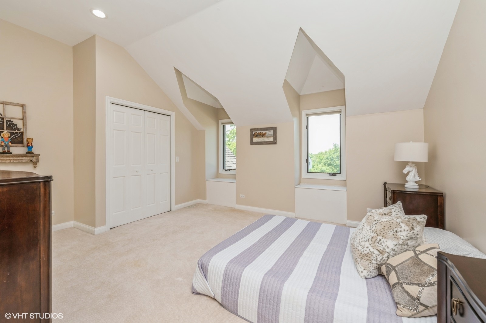 Spring Grove, Illinois 60081, United States, 4 Bedrooms Bedrooms, ,4 BathroomsBathrooms,Residential,Active,220968