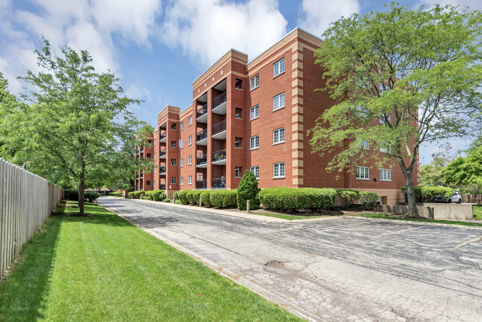 59 S Hale Street 402