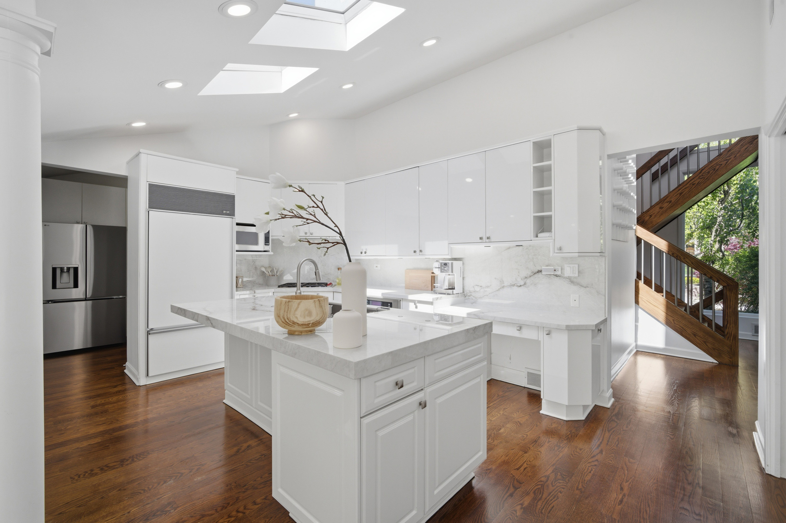 124 Ravinoaks Lane