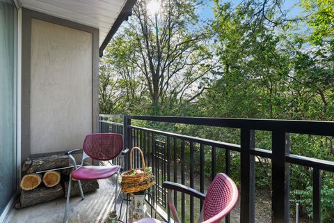 Tiny photo for 1833 Four Lakes Avenue #2A, Lisle, IL 60532 (MLS # 12489136)