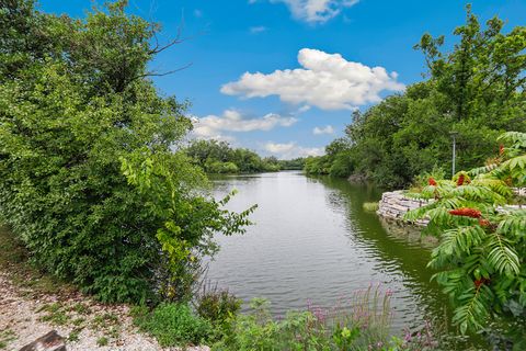 Tiny photo for 1833 Four Lakes Avenue #2A, Lisle, IL 60532 (MLS # 12489136)