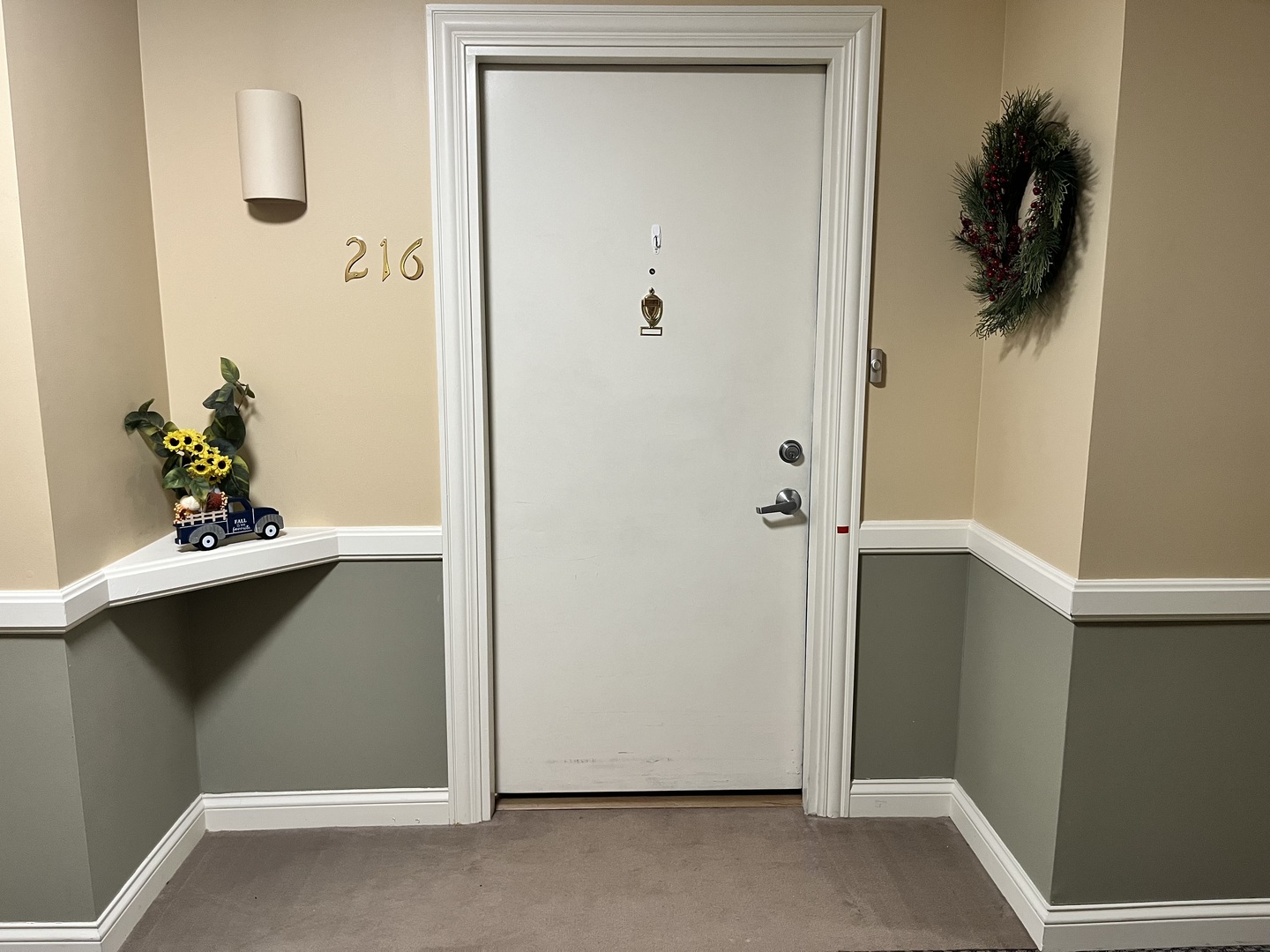 605 Barrington Avenue 216