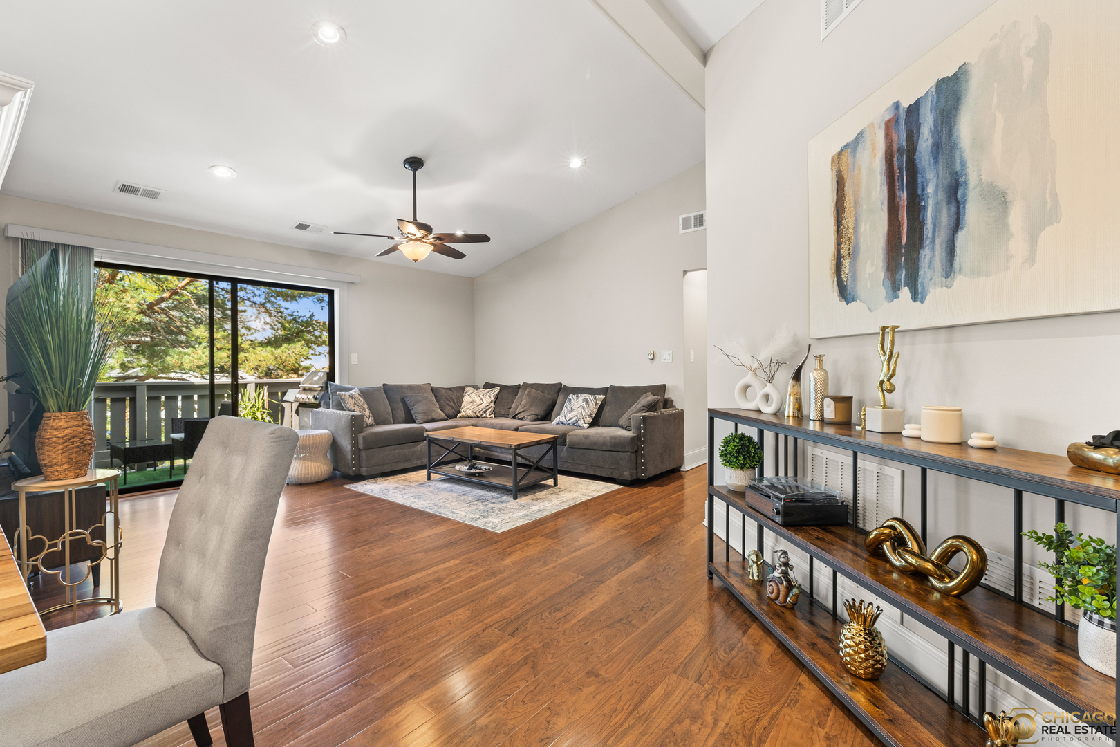 1631 W Partridge Court 8