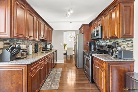 Tiny photo for 1631 W Partridge Court #8, Arlington Heights, IL 60004 (MLS # 12510665)