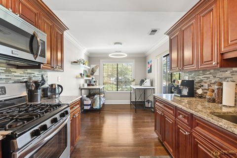 Tiny photo for 1631 W Partridge Court #8, Arlington Heights, IL 60004 (MLS # 12510665)