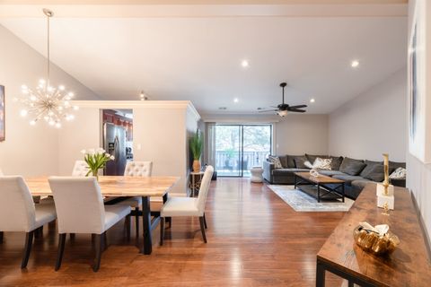 Tiny photo for 1631 W Partridge Court #8, Arlington Heights, IL 60004 (MLS # 12510665)