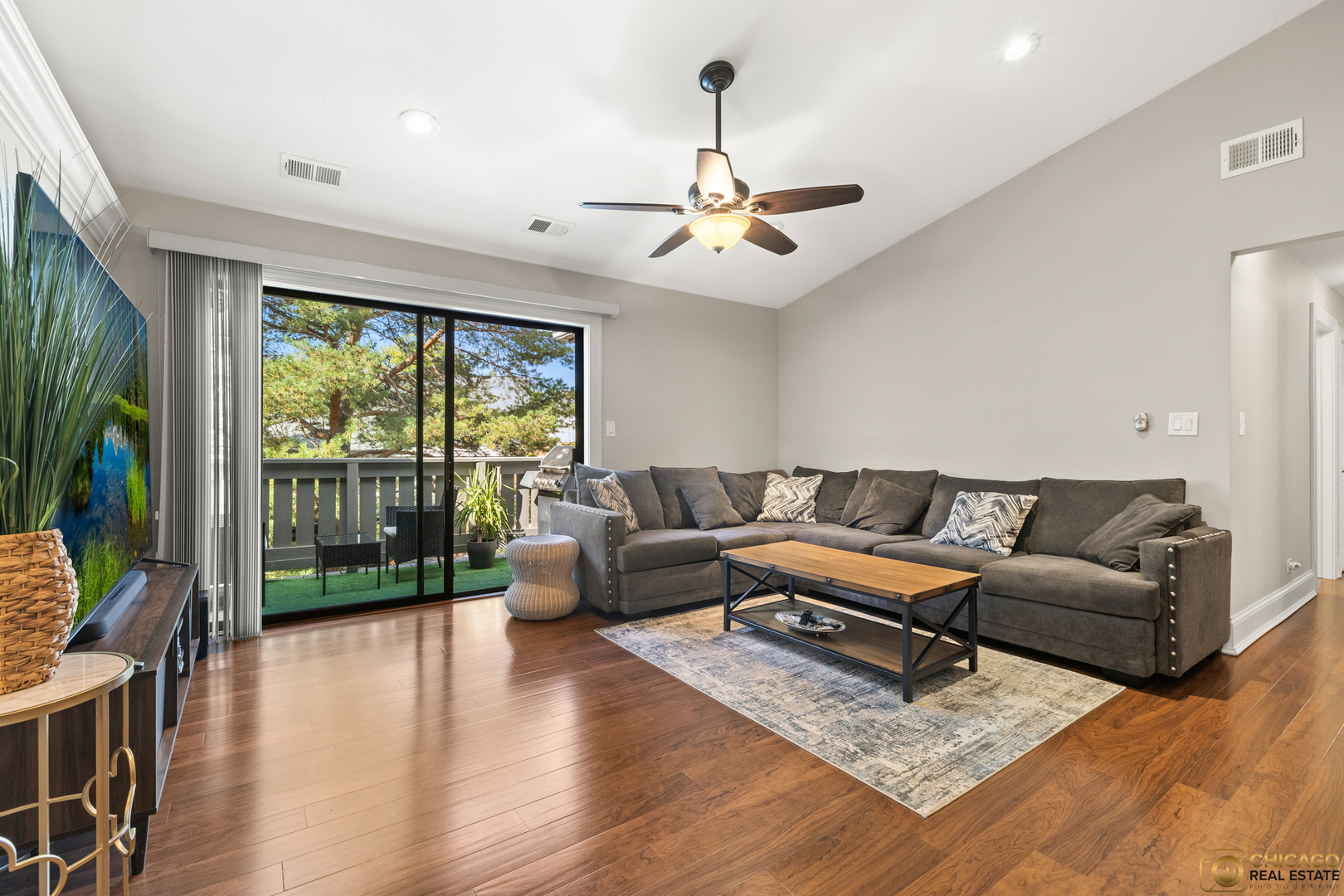 1631 W Partridge Court 8