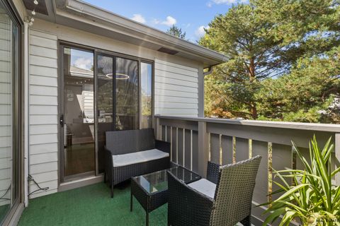 Tiny photo for 1631 W Partridge Court #8, Arlington Heights, IL 60004 (MLS # 12510665)