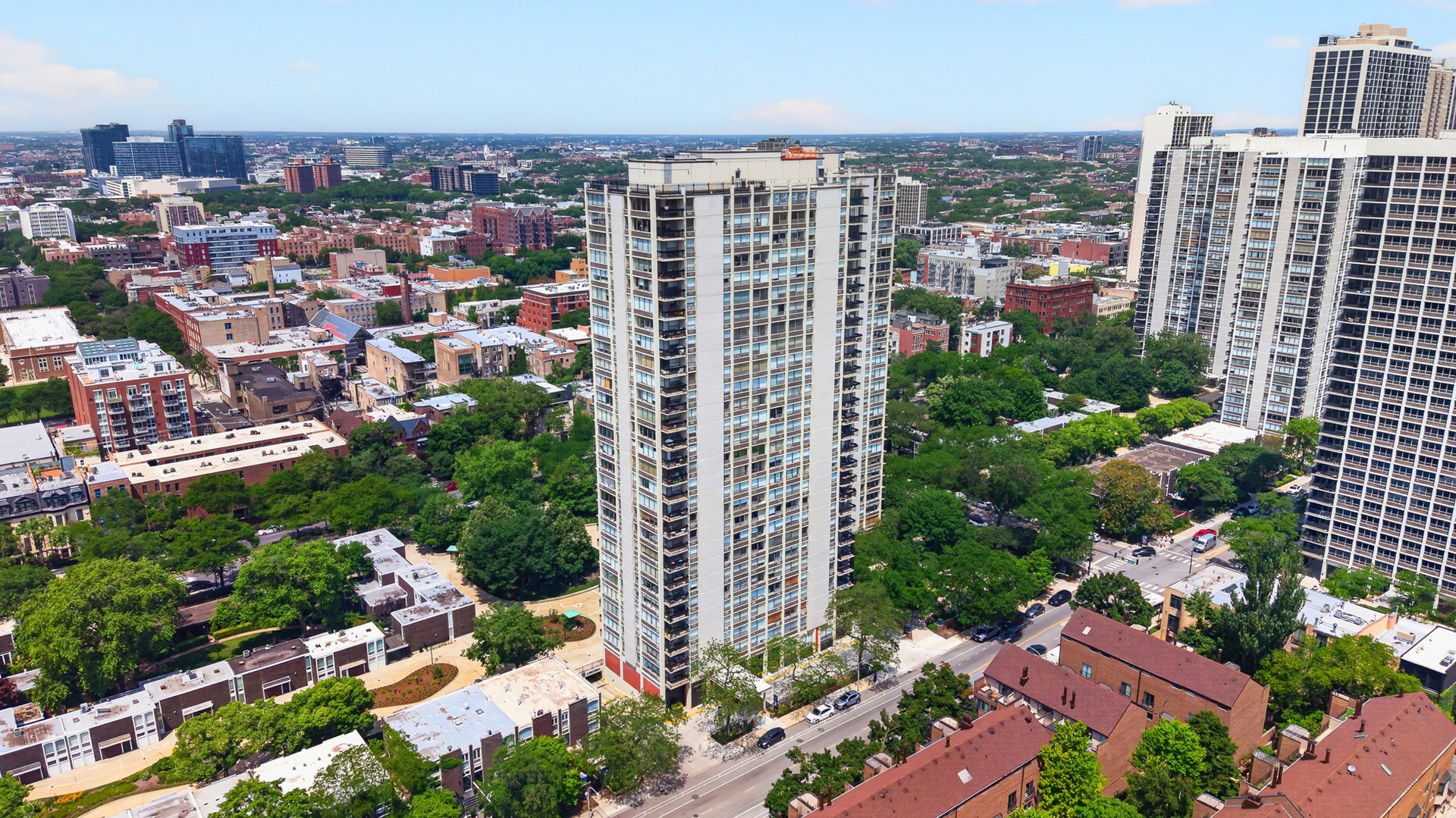 1355 N Sandburg Terrace 2902D