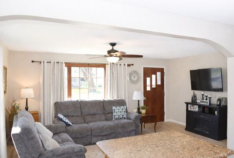Tiny photo for 1410 Bennett Drive, Rock Falls, IL 61071 (MLS # 12651259)