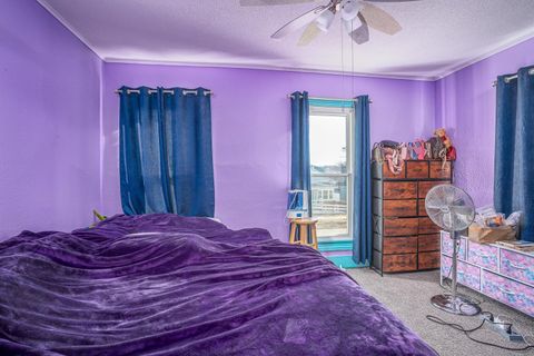 Tiny photo for 1708 Pershing Boulevard, Clinton, IA 52732 (MLS # 100000664)