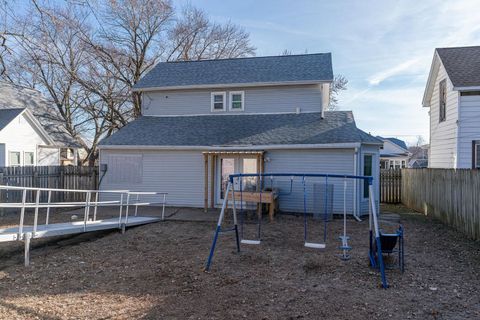 Tiny photo for 1708 Pershing Boulevard, Clinton, IA 52732 (MLS # 100000664)