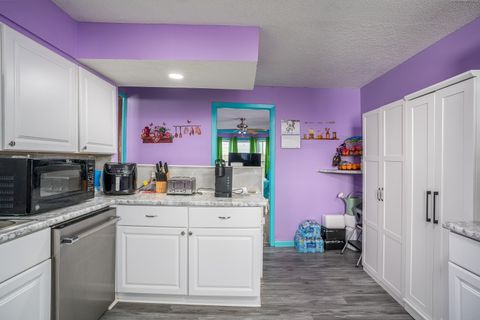 Tiny photo for 1708 Pershing Boulevard, Clinton, IA 52732 (MLS # 100000664)