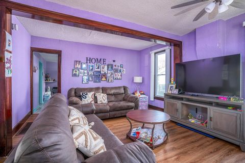 Tiny photo for 1708 Pershing Boulevard, Clinton, IA 52732 (MLS # 100000664)