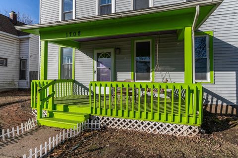 Tiny photo for 1708 Pershing Boulevard, Clinton, IA 52732 (MLS # 100000664)