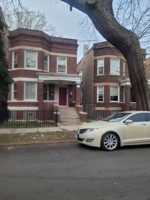 7542 S Peoria Street Chicago IL 60620