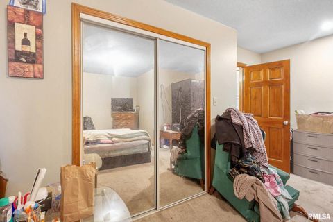 Tiny photo for 1109 E Reeves Street, Marion, IL 62959 (MLS # QC4269247)