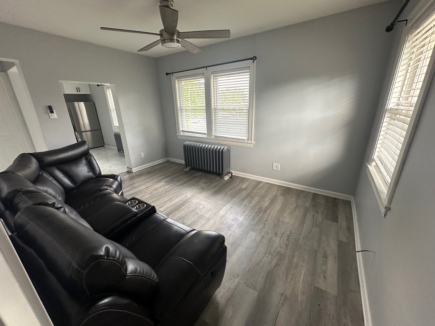 6 S Monterey Avenue E