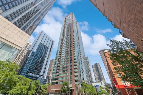 Photo of 505 N MCCLURG Court #1602, Chicago, IL 60611 (MLS # 12511719)