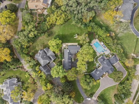 Tiny photo for 898 Bridlegate Lane, Northfield, IL 60093 (MLS # 12557194)