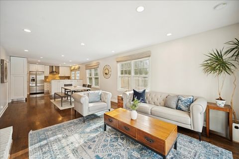 Tiny photo for 898 Bridlegate Lane, Northfield, IL 60093 (MLS # 12557194)