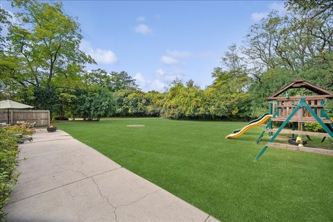 Tiny photo for 898 Bridlegate Lane, Northfield, IL 60093 (MLS # 12557194)