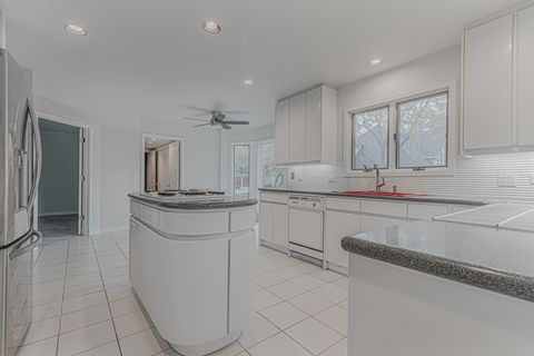 Tiny photo for 513 Rivershire Place, Lincolnshire, IL 60069 (MLS # 12507776)