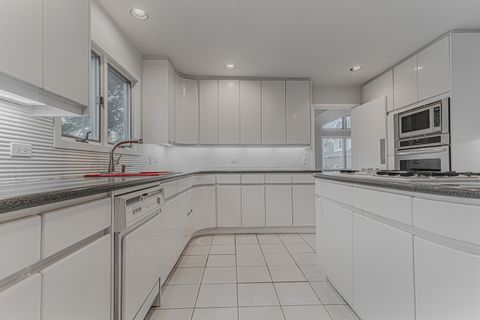 Tiny photo for 513 Rivershire Place, Lincolnshire, IL 60069 (MLS # 12507776)